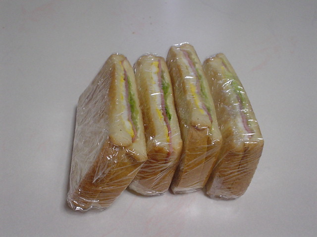 タマゴ・サンドイッチ